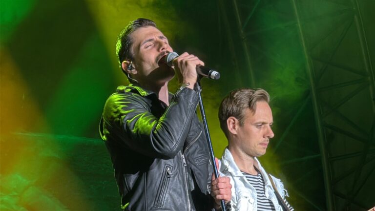 IMG_1976_16x9